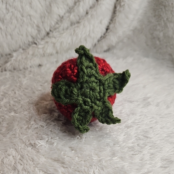 ❌SOLD❌Red Strawberry Crochet 3.5" Plush - Picture 4 of 4